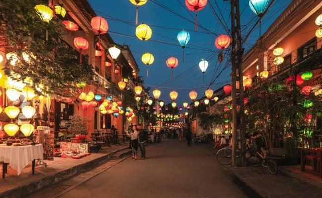 North to South Vietnam Discovery – 5 Days of Culture & Beauty